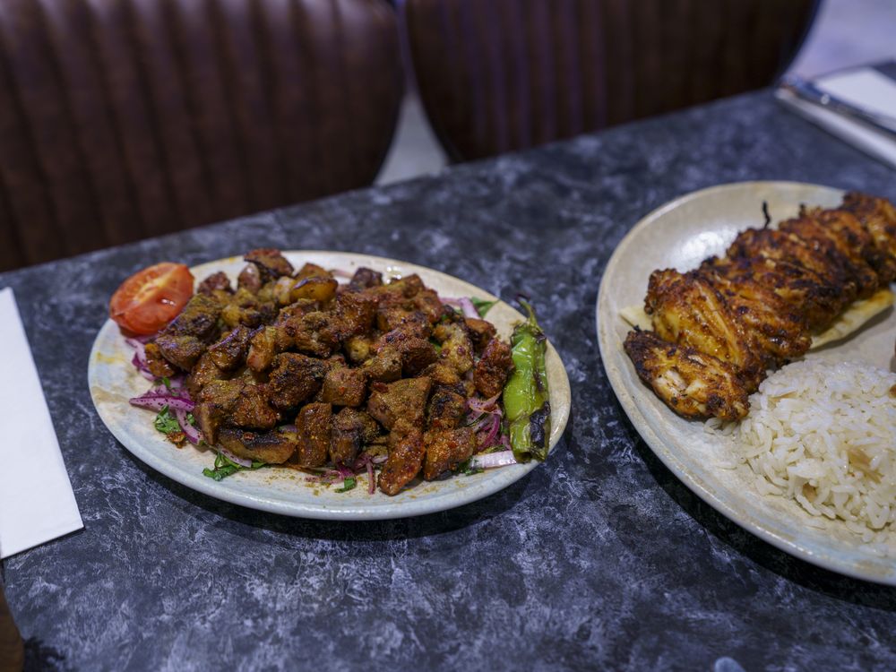 Kuşbaşı ve ızgara tavuk tabakları